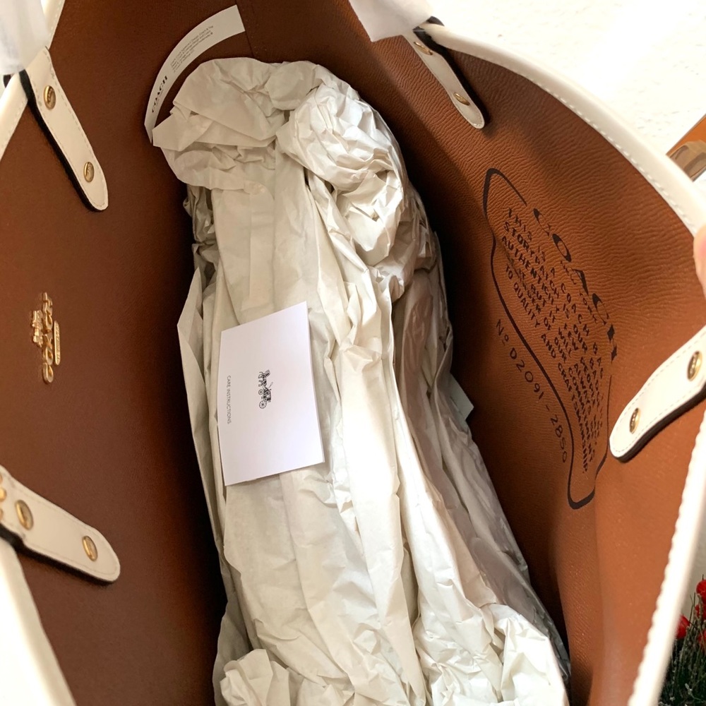 Coach Reversible City Tote - Picture 7 of 10